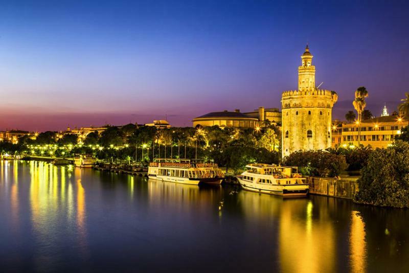 Go To Sevilla Cathedral Εξωτερικό φωτογραφία