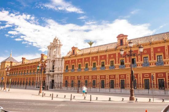 Go To Sevilla Cathedral Εξωτερικό φωτογραφία